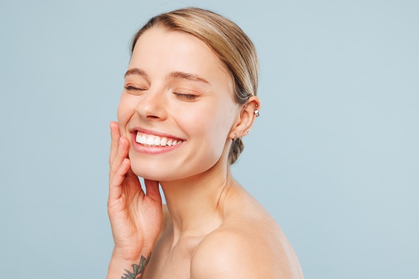 How Cosmetic Dentistry Restores Cracked Teeth